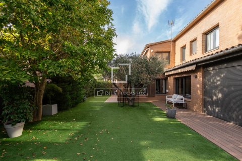 Villa for sale in Sant Cugat Del Valles, Barcelona, Spain 4 bedrooms, 312 sq.m. No. 150618 - photo 25