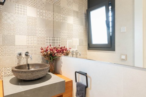 Villa for sale in Sant Cugat Del Valles, Barcelona, Spain 4 bedrooms, 312 sq.m. No. 150618 - photo 30