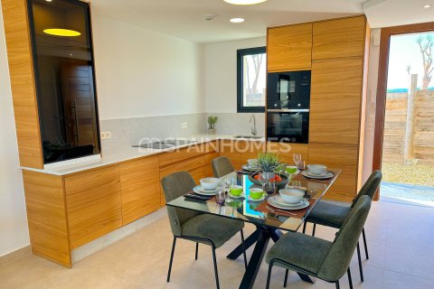 Продажа виллы Куэвас-дель-Альмансора, Альмерия, Испания 2 спальни, 100м2 №59674 - фото 4