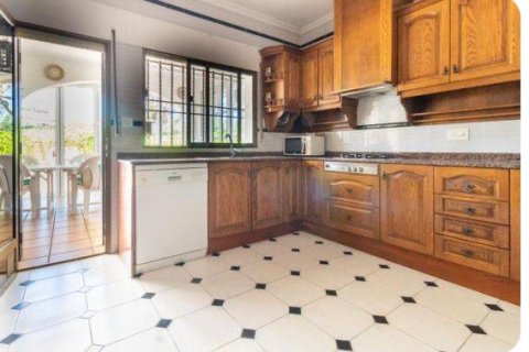 Villa zum Verkauf in Cabo Roig, Alicante, Spanien 3 Schlafzimmer, 266 m2 Nr. 145939 - Foto 4