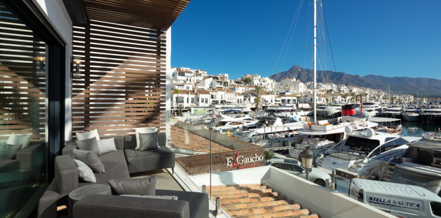 Apartment in Marbella, Malaga, Spain 3 bedrooms, 121 sq.m. No. 174207