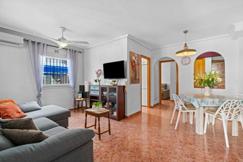 Villa en venta en Torrevieja, Alicante, España 3 dormitorios, 100 m2 No. 140140 - foto 5