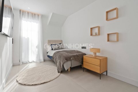 Kattohuoneisto myytävänä Estepona, Malaga, Espanja, 3 makuuhuonetta, 106 m2 No. 168149 - kuva 20