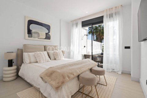 Kattohuoneisto myytävänä Estepona, Malaga, Espanja, 3 makuuhuonetta, 106 m2 No. 168149 - kuva 15