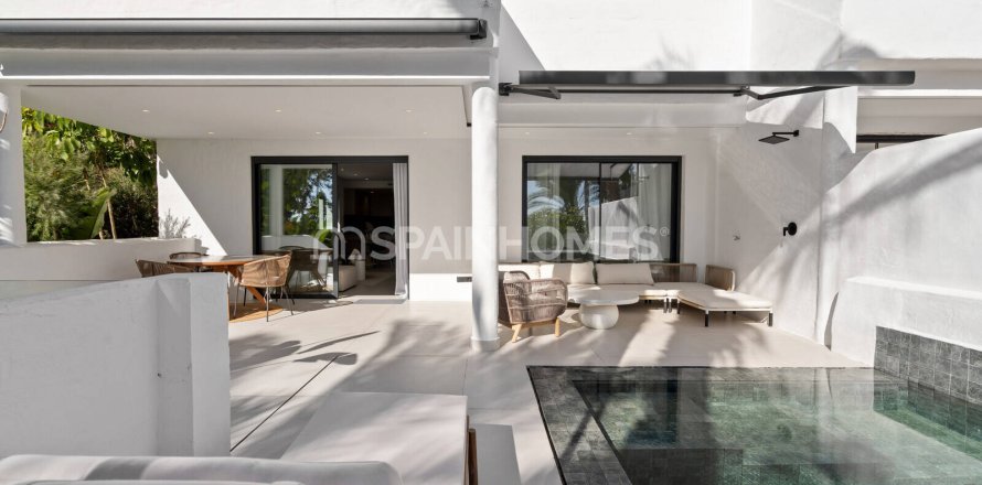 Kattohuoneisto Estepona, Malaga, Espanja 3 makuuhuonetta, 106 m2 No. 168149