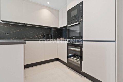 Kattohuoneisto myytävänä Estepona, Malaga, Espanja, 3 makuuhuonetta, 106 m2 No. 168149 - kuva 14