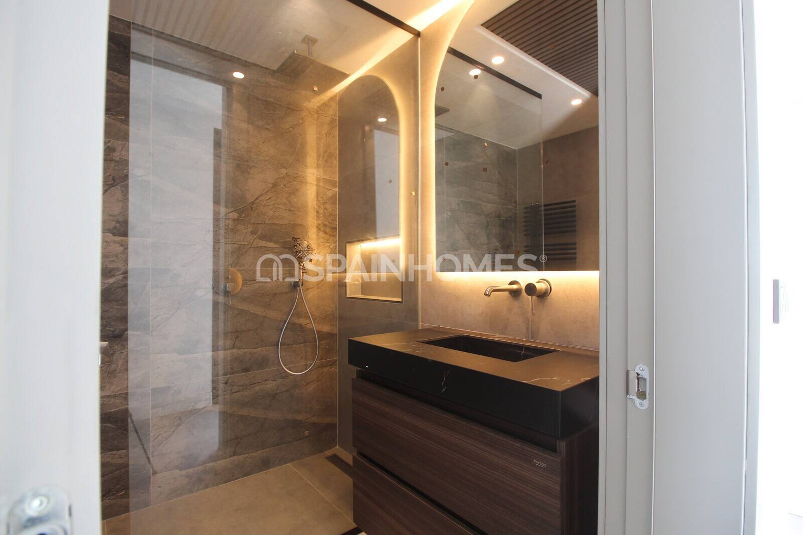 Villa i Benalmadena, Malaga, Spanien 4 sovrum, 243 kvm. Nr. 168037