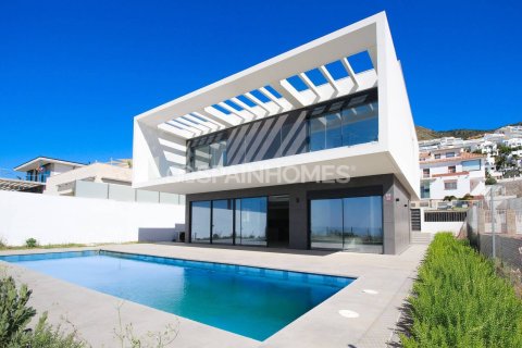 Huvila Benalmadena, Malaga, Espanja 4 makuuhuonetta, 243 m2 No. 168037