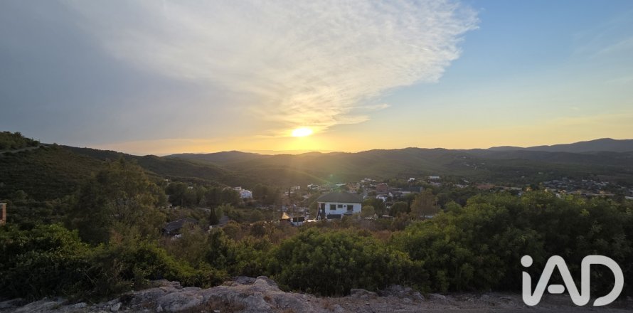 Land plot à La Bisbal Del Penedes, Tarragona, Espagne 800 m2 No. 195735