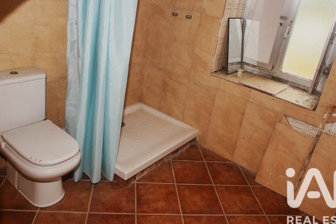 House for sale in San Sadurnino, A Coruna, Spain 3 bedrooms, 150 sq.m. No. 185629 - photo 8