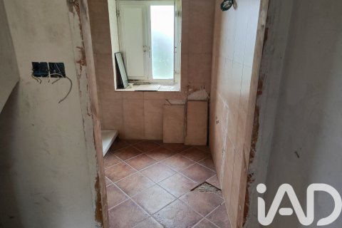 House for sale in San Sadurnino, A Coruna, Spain 3 bedrooms, 150 sq.m. No. 185629 - photo 12