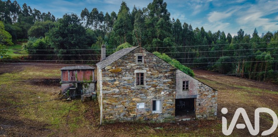 House in San Sadurnino, A Coruna, Spain 3 bedrooms, 150 sq.m. No. 185629