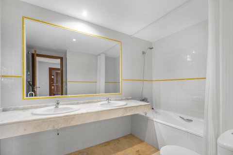 Apartamento en venta en Punta Prima, Alicante, España 2 dormitorios, 84 m2 No. 180197 - foto 17