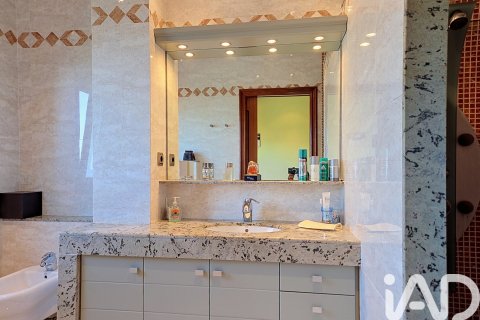 House for sale in Cabrils, Barcelona, Spain 7 bedrooms, 881 sq.m. No. 188017 - photo 13