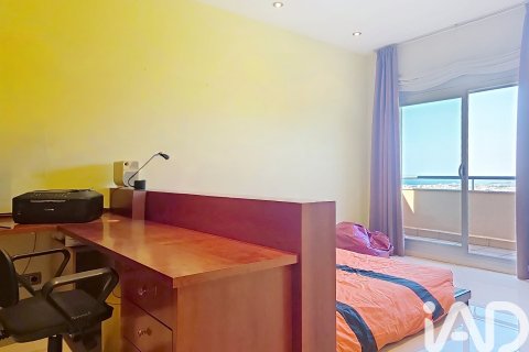 House for sale in Cabrils, Barcelona, Spain 7 bedrooms, 881 sq.m. No. 188017 - photo 12