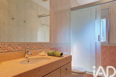 House for sale in Cabrils, Barcelona, Spain 7 bedrooms, 881 sq.m. No. 188017 - photo 14