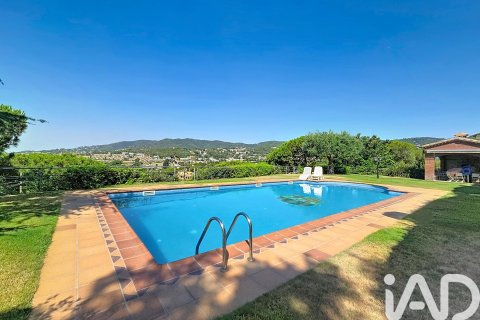 House for sale in Cabrils, Barcelona, Spain 7 bedrooms, 881 sq.m. No. 188017 - photo 5
