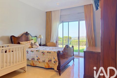 House for sale in Cabrils, Barcelona, Spain 7 bedrooms, 881 sq.m. No. 188017 - photo 22
