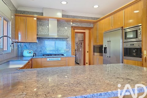 House for sale in Cabrils, Barcelona, Spain 7 bedrooms, 881 sq.m. No. 188017 - photo 10