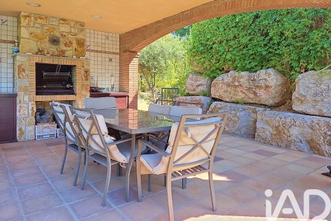 House for sale in Cabrils, Barcelona, Spain 7 bedrooms, 881 sq.m. No. 188017 - photo 27
