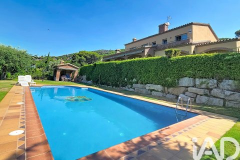 House in Cabrils, Barcelona, Spain 7 bedrooms, 881 sq.m. No. 188017