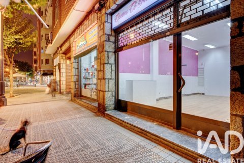 Liikekiinteistö myytävänä Bilbao, Biscay, Espanja, 3 makuuhuonetta, 54 m2 No. 188018 - kuva 2