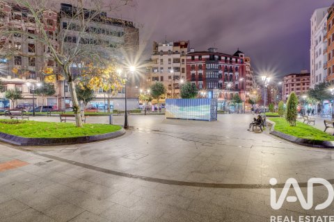 Liikekiinteistö myytävänä Bilbao, Biscay, Espanja, 3 makuuhuonetta, 54 m2 No. 188018 - kuva 4