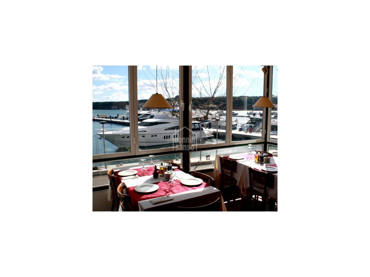 Cafe / restaurant à Mahon, Menorca, Espagne 195 m2 No. 69465
