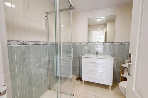 Apartamento en venta en San Juan, Alicante, España 3 dormitorios,  No. 142977 - foto 13