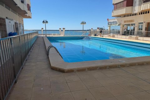 Appartamento a Torrevieja, Alicante, Spagna 3 camere da letto, 110 mq. N° 197000