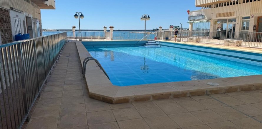 Appartamento a Torrevieja, Alicante, Spagna 3 camere da letto, 110 mq. N° 197000