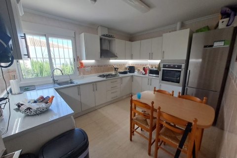 Продажа виллы в Долорес, Аликанте, Испания 6 спален, 250м2 №196999 - фото 7