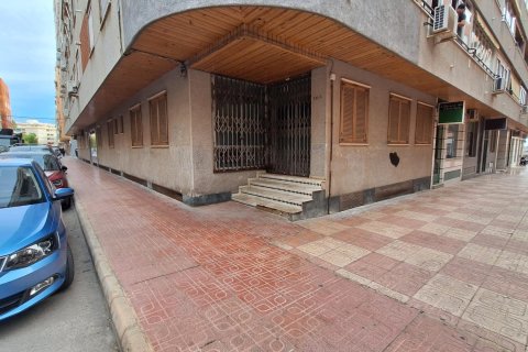 Appartamento in vendita a Torrevieja, Alicante, Spagna 3 camere da letto, 175 mq. N° 196995 - foto 3