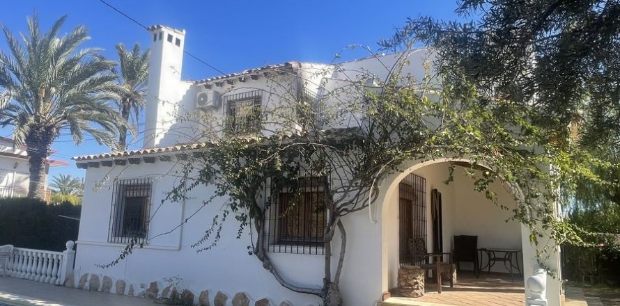 Villa a Cabo Roig, Alicante, Spagna 180 mq. N° 195632