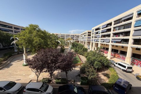 Appartamento a Guardamar del Segura, Alicante, Spagna 3 camere da letto, 108 mq. N° 195628