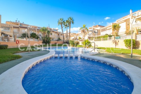 Rindu māja pārdošanā La Zenia, Alicante, Spānijā 2 istabas, 105 m2 Nr. 139954 - attēls 2