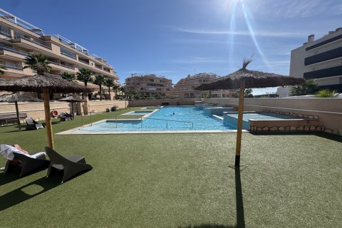 Dzīvoklis pārdošanā Villamartin, Alicante, Spānijā 2 istabas, 96 m2 Nr. 139955 - attēls 3