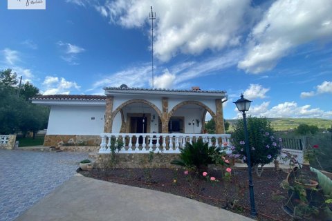 House for sale in Algimia d'Alfara, Valencia, Spain 3 bedrooms, 191 sq.m. No. 165029 - photo 2