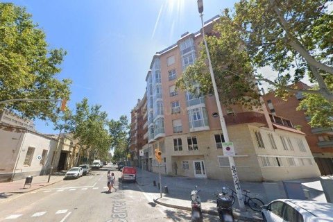 Autotallit myytävänä Barcelona, Espanja , 6 m2 No. 186604 - kuva 3