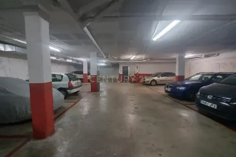 Autotallit myytävänä Rubi, Barcelona, Espanja , 10 m2 No. 186606 - kuva 2