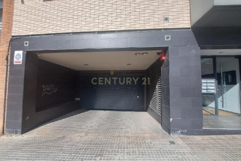 Autotallit myytävänä Rubi, Barcelona, Espanja , 10 m2 No. 186606 - kuva 3
