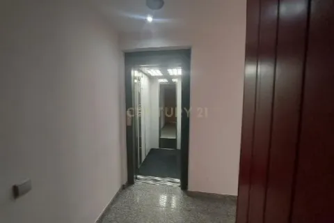 Autotallit myytävänä Rubi, Barcelona, Espanja , 10 m2 No. 186606 - kuva 4