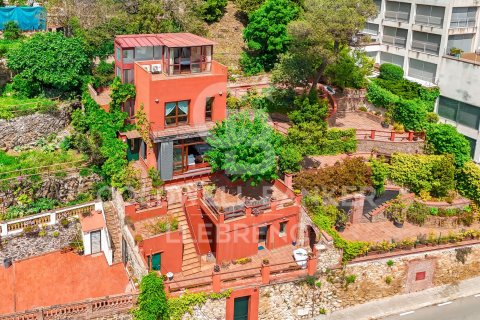 House à Barcelona, Espagne 4 chambres, 210 m2 No. 158635