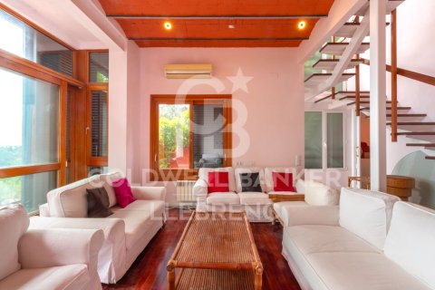 House zum Verkauf in Barcelona, Spanien 4 Schlafzimmer, 210 m2 Nr. 158635 - Foto 4