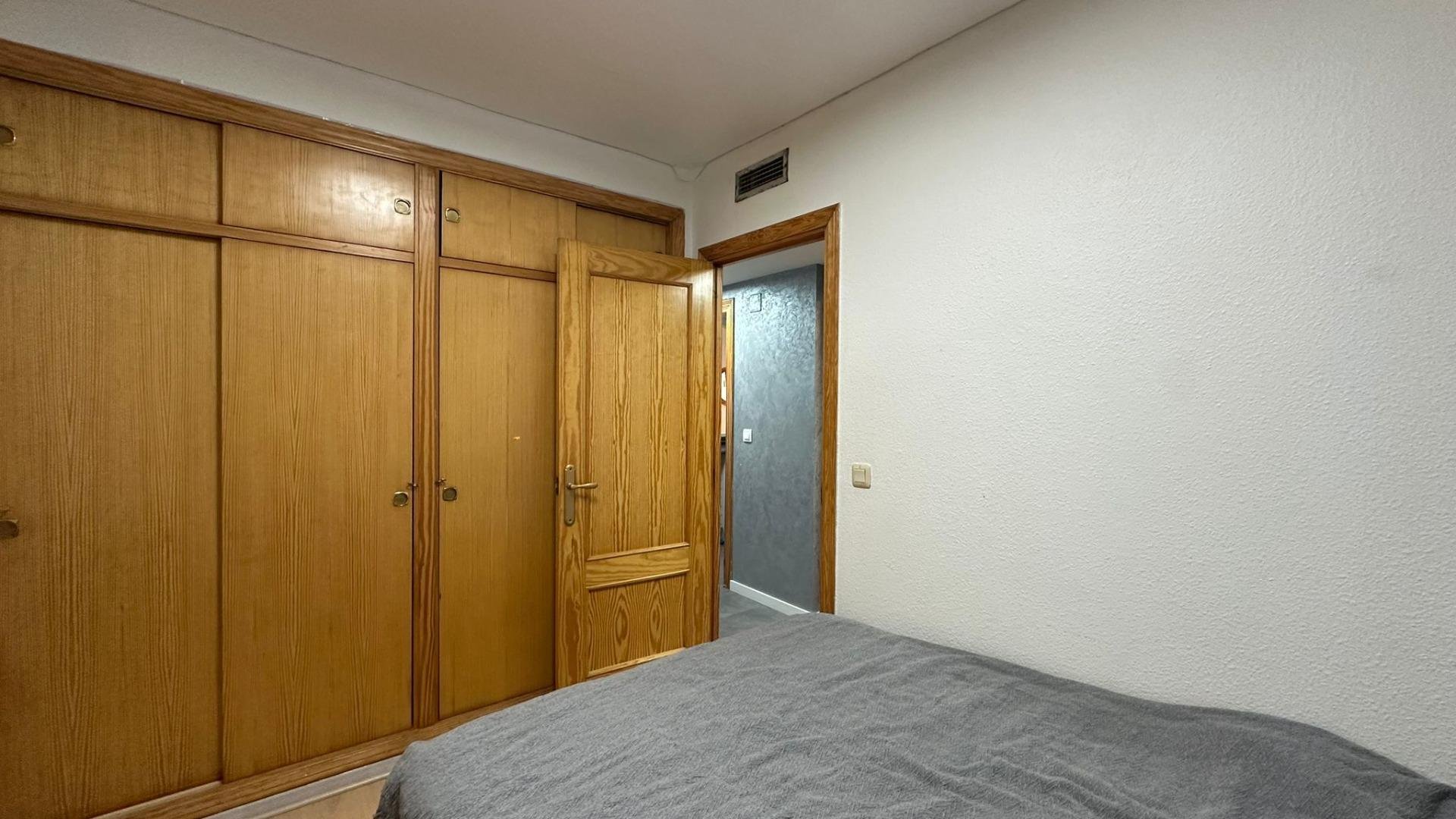 Apartamento en Torrevieja, Alicante, España 3 dormitorios, 104 m2 No. 182939