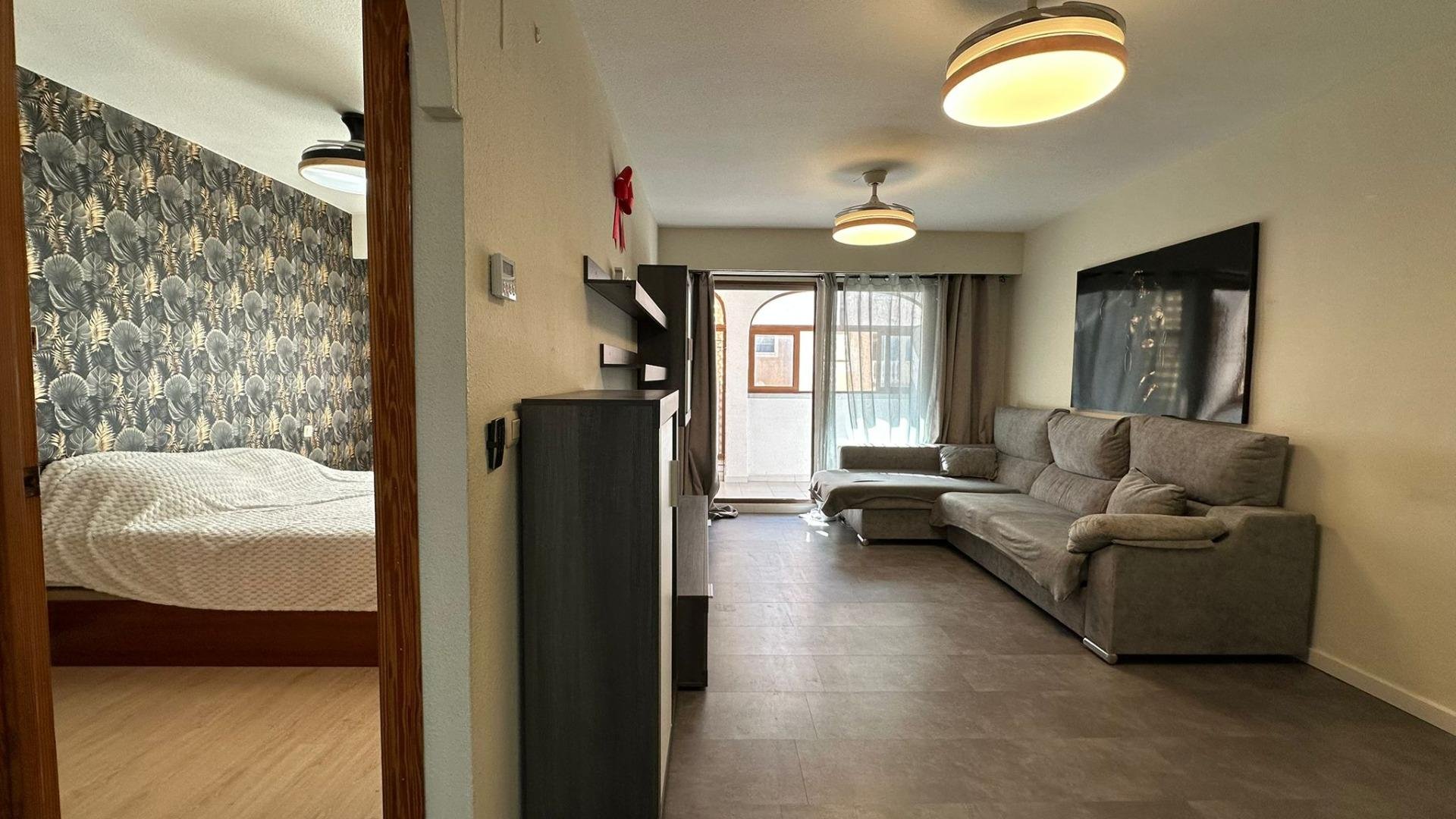 Apartamento en Torrevieja, Alicante, España 3 dormitorios, 104 m2 No. 182939