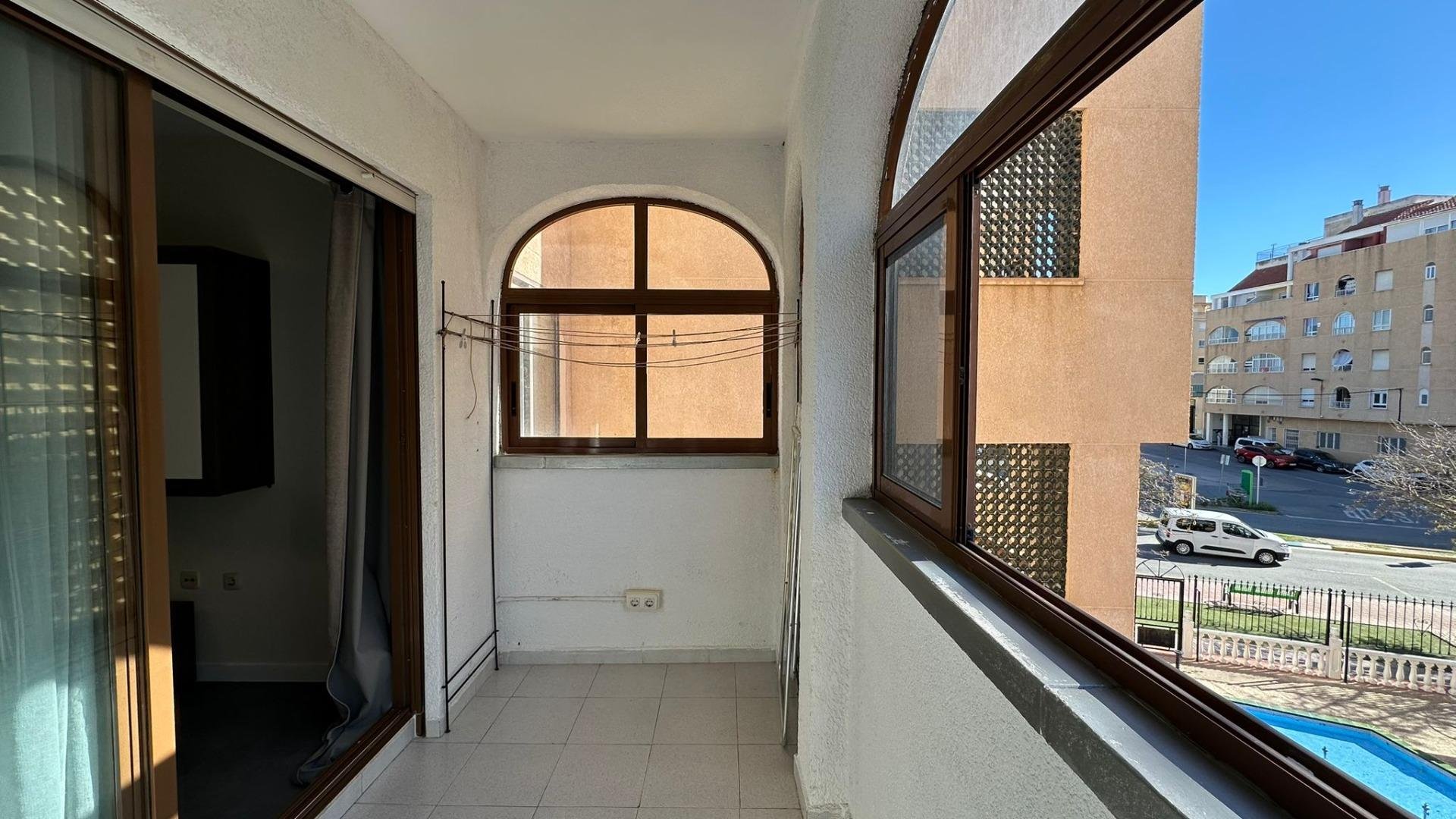 Apartamento en Torrevieja, Alicante, España 3 dormitorios, 104 m2 No. 182939