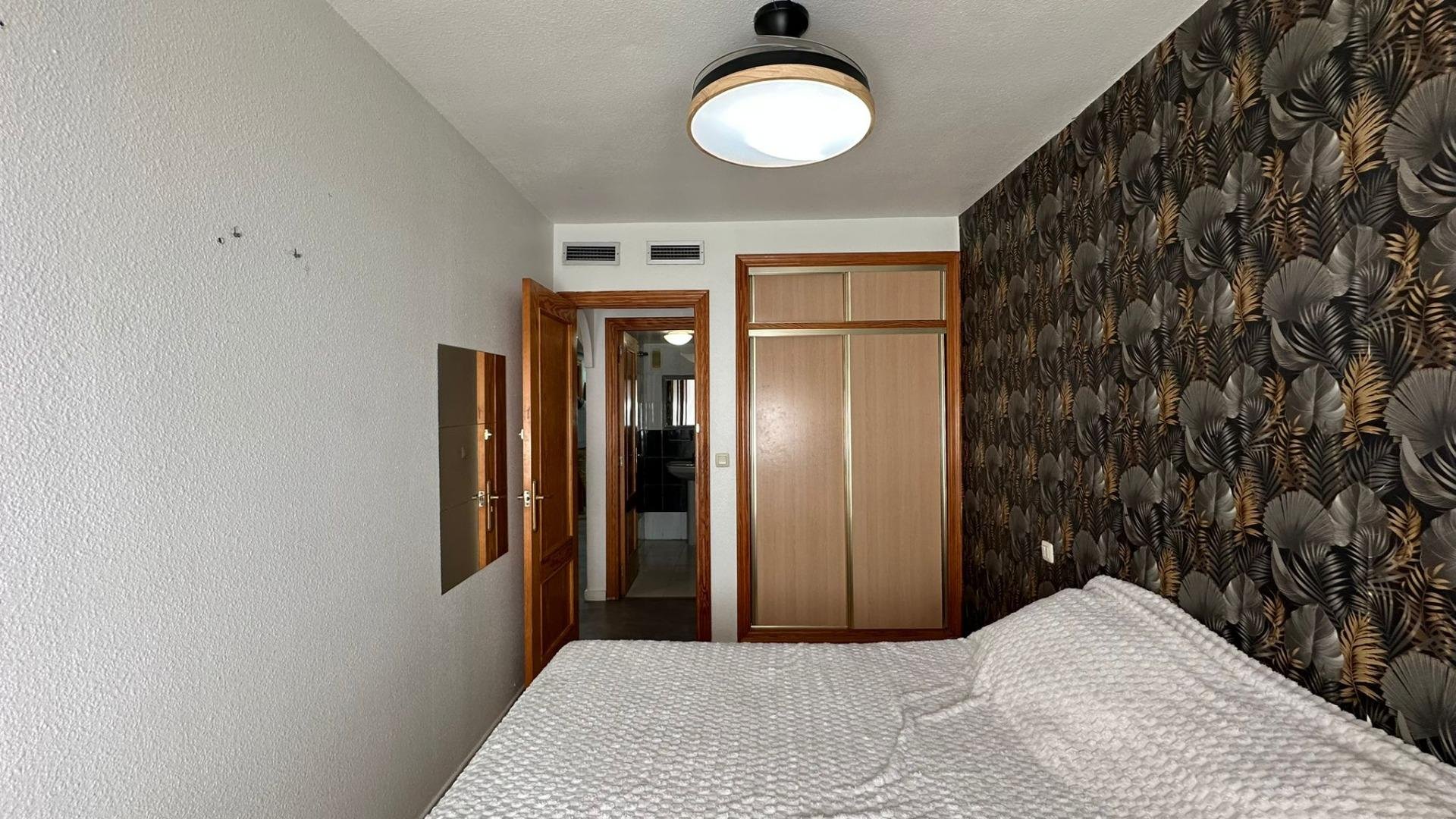 Apartamento en Torrevieja, Alicante, España 3 dormitorios, 104 m2 No. 182939