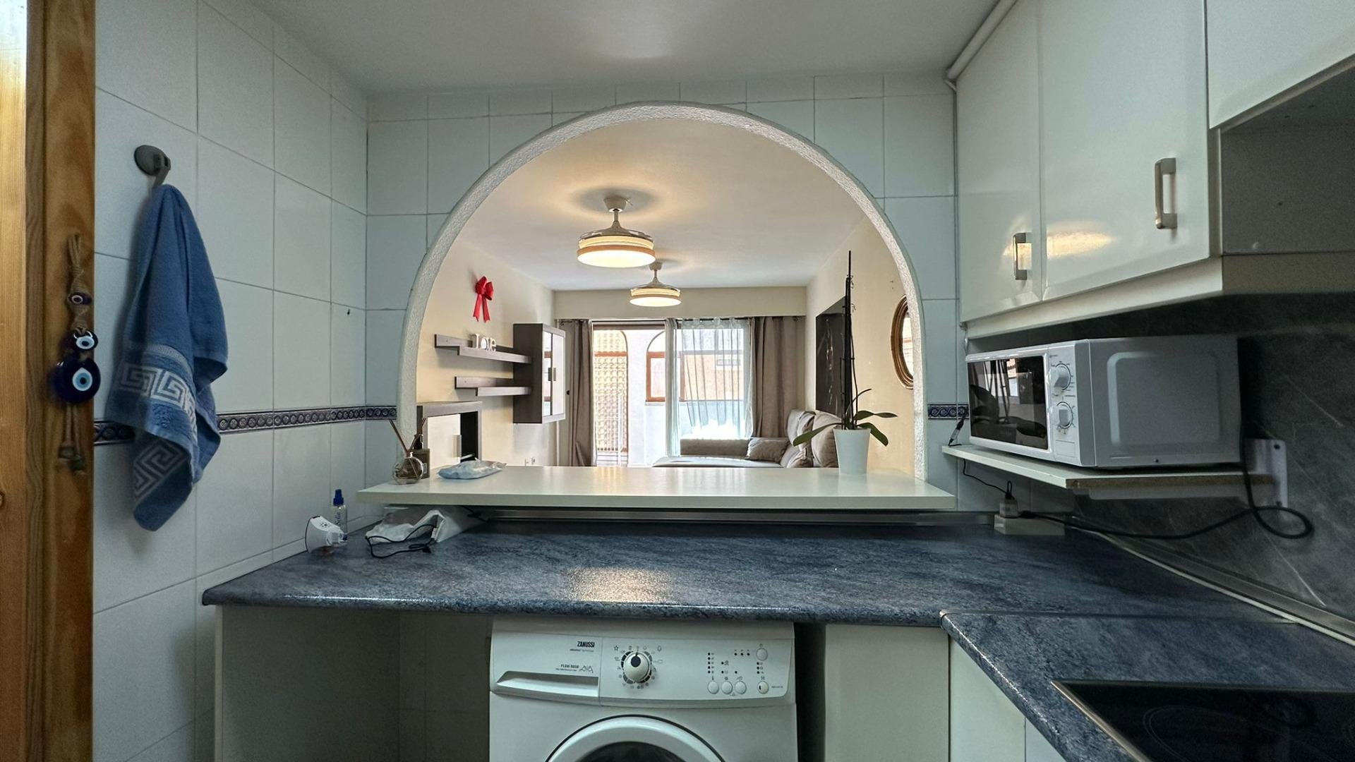 Apartamento en Torrevieja, Alicante, España 3 dormitorios, 104 m2 No. 182939