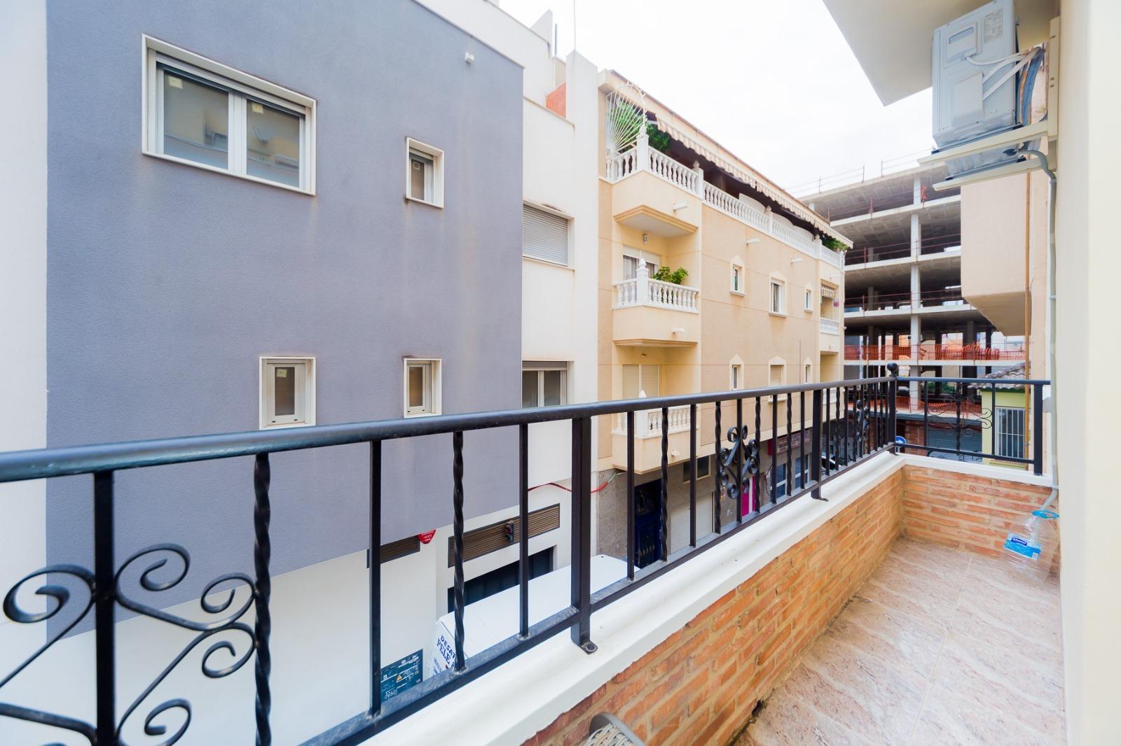 Apartamento en Torrevieja, Alicante, España 1 dormitorio, 66 m2 No. 182907